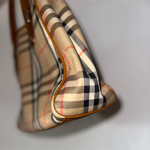 SOLD OUT: FRENCH GIRLS 🥖 Vintage Burberry’s Nova Check - Picture 7 of 9